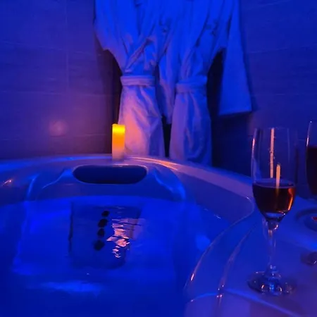 Vila Sejour Romantique Jacuzzi Interieur Prive Le Vigan (Lot)