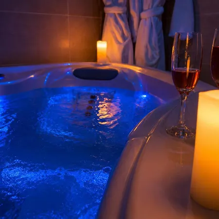 Sejour Romantique Jacuzzi Interieur Prive